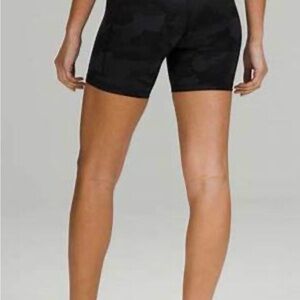 Women's Lululemon High Rise Align Black Camo Shorts size 2